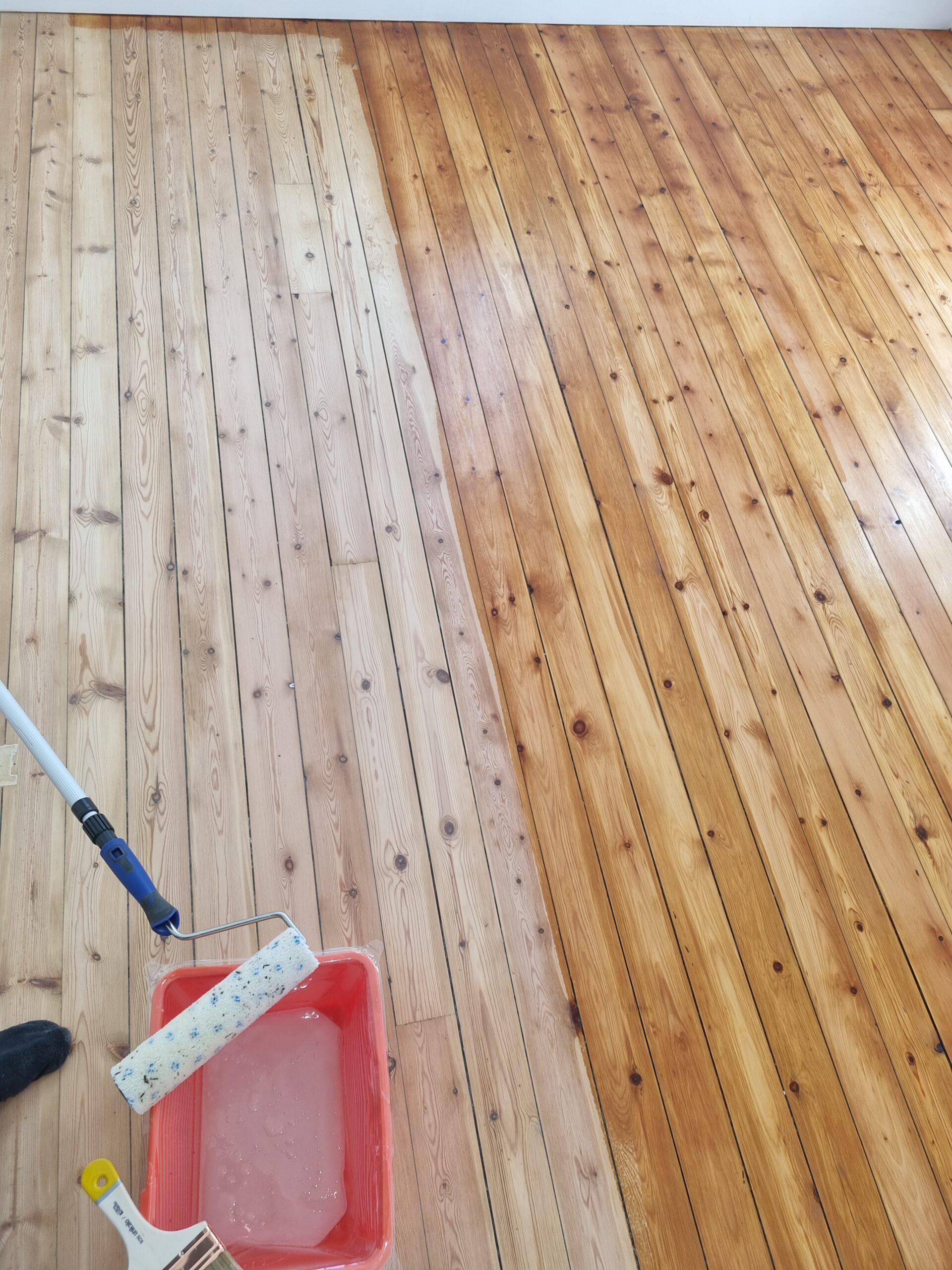 Plancher en pin fond dur solvanté (2)